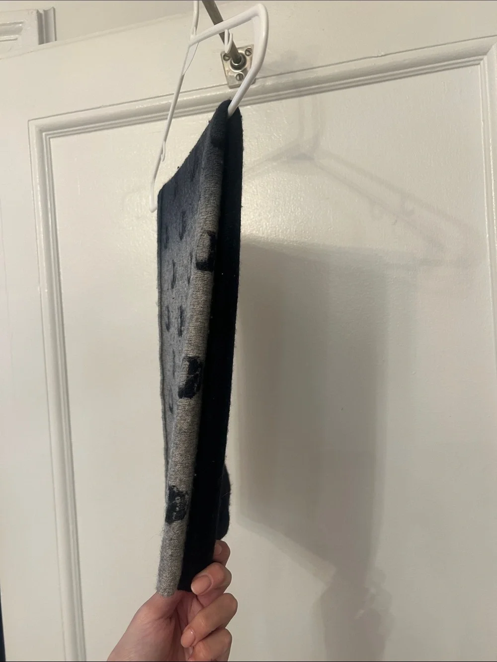 Skull Cashmere Gray & Black Polka Skull Cashmere Scarf